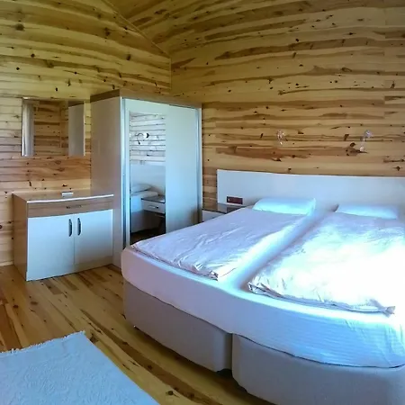 Rueya Park Holiday park 3*